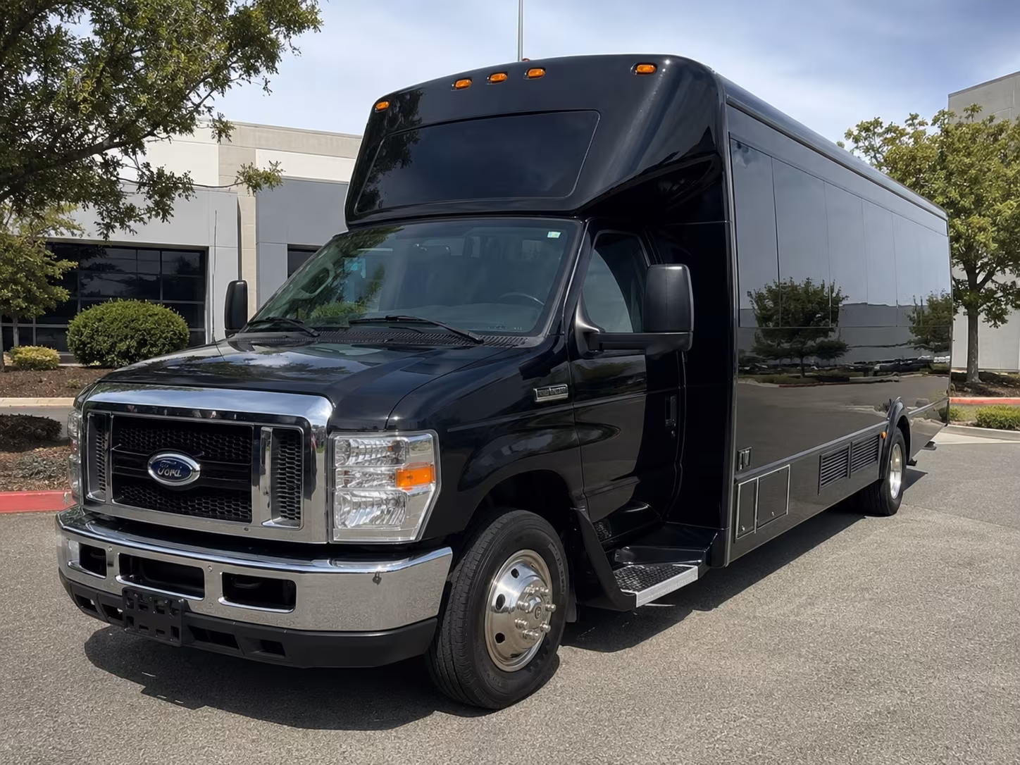 choose from party buses minibuses and more for your chandler prom night